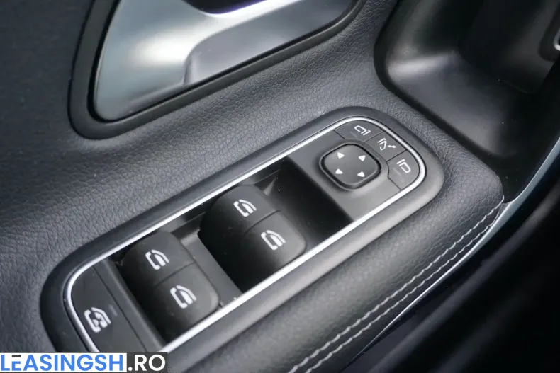 Mercedes-Benz CLA 180 (Clasa CLA) din 2024 cu 44.300 km - oferta MER203146 - foto 19