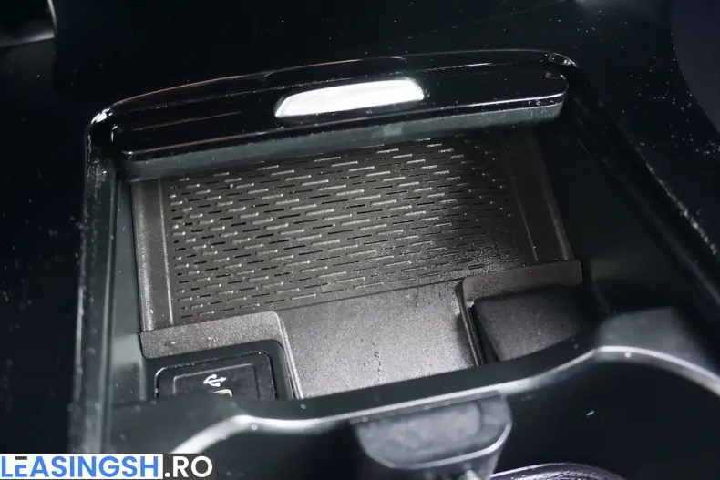 Mercedes-Benz CLA 180 (Clasa CLA) din 2024 cu 44.300 km - oferta MER203146 - foto 20