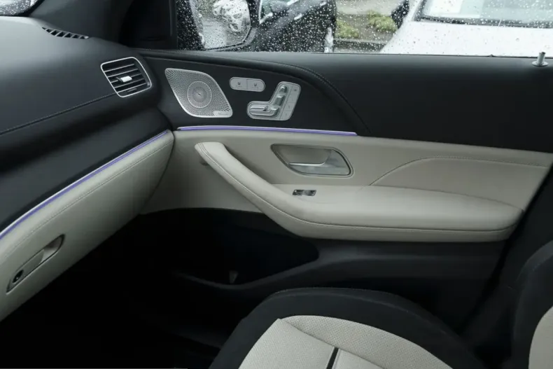 Mercedes-Benz GLE 63 AMG (Clasa GLE) din 2024 cu 32.616 km - oferta MER203157 - foto 14