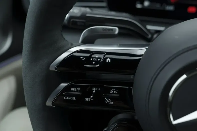 Mercedes-Benz GLE 63 AMG (Clasa GLE) din 2024 cu 32.616 km - oferta MER203157 - foto 16