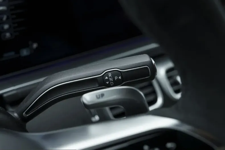 Mercedes-Benz GLE 63 AMG (Clasa GLE) din 2024 cu 32.616 km - oferta MER203157 - foto 19