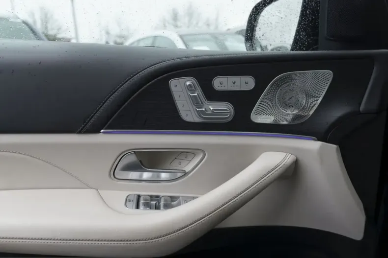 Mercedes-Benz GLE 63 AMG (Clasa GLE) din 2024 cu 32.616 km - oferta MER203157 - foto 22