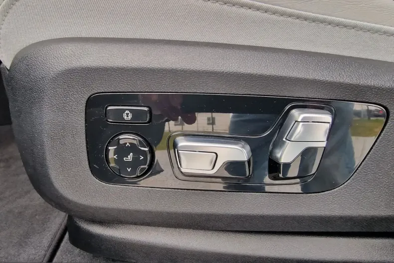 BMW X6 (Seria X) din 2023 cu 87.000 km - oferta BMW203171 - foto 39