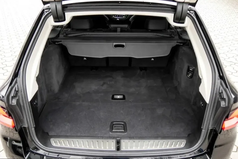 BMW 540 (Seria 5) din 2023 cu 74.094 km - oferta BMW203180 - foto 14