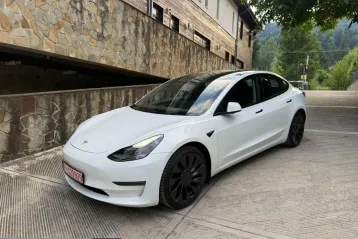 Tesla Model 3 din 2021 - oferta TES203192