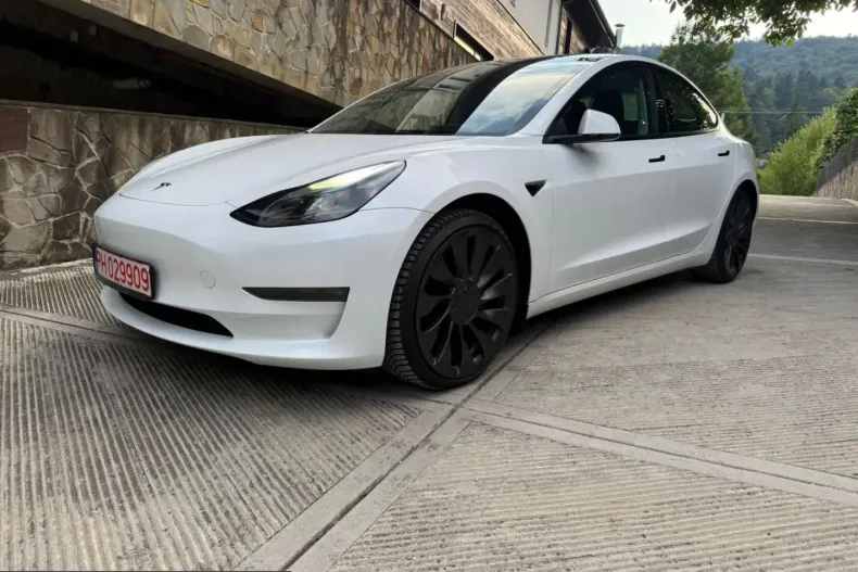 Tesla Model 3 din 2021 cu 99.000 km - oferta TES203192 - foto 4