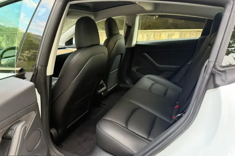 Tesla Model 3 din 2021 cu 99.000 km - oferta TES203192 - foto 17