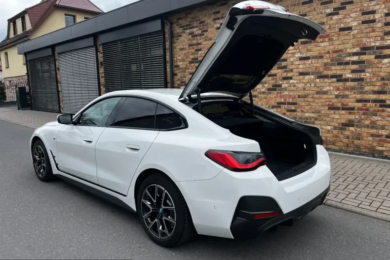 BMW i4 (Seria 4) din 2023 cu 31.000 km - oferta BMW203196 - foto 6