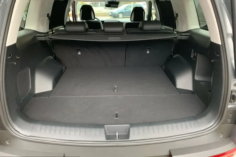 Hyundai Santa Fe din 2025 cu 29.651 km - oferta HYU203199 - foto 9