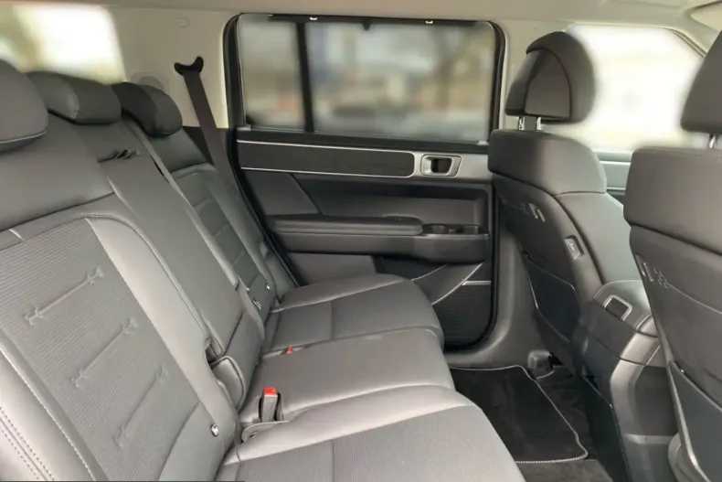 Hyundai Santa Fe din 2025 cu 29.651 km - oferta HYU203199 - foto 20