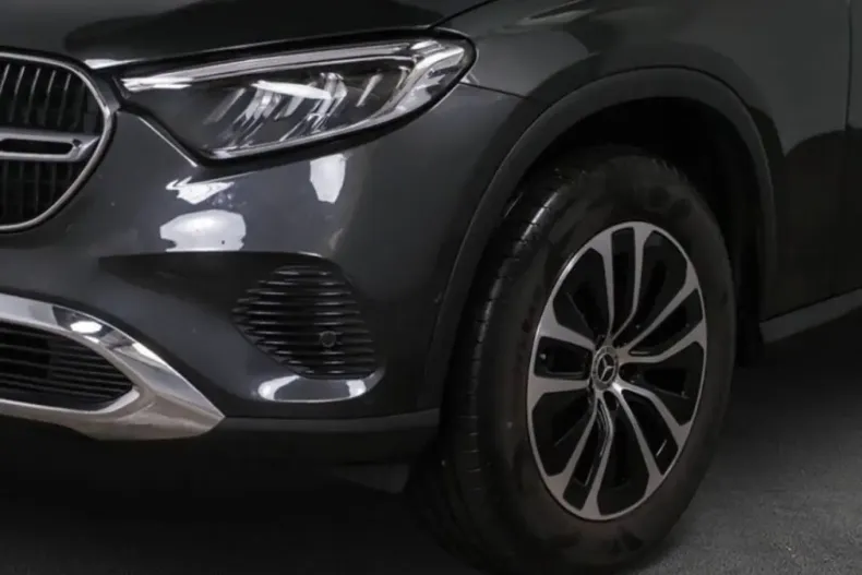 Mercedes-Benz GLC 200 (Clasa GLC) din 2024 cu 17.348 km - oferta MER203212 - foto 3