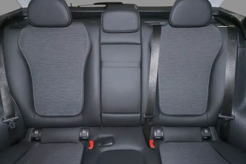 Mercedes-Benz GLC 200 (Clasa GLC) din 2024 cu 17.348 km - oferta MER203212 - foto 9