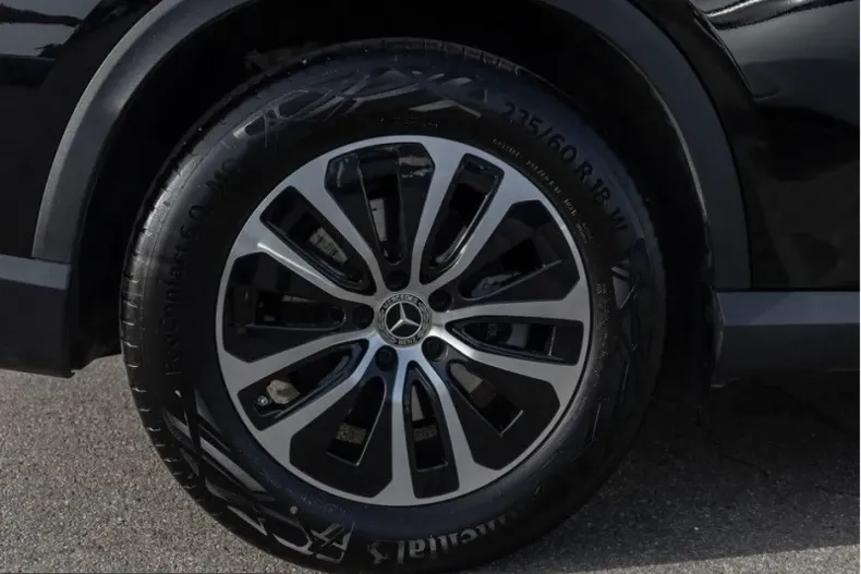Mercedes-Benz GLC 200 (Clasa GLC) din 2024 cu 9.987 km - oferta MER203213 - foto 8