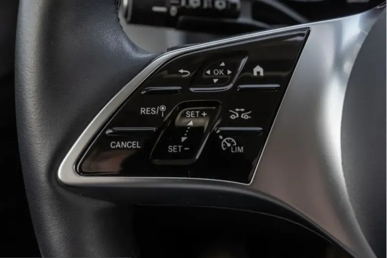 Mercedes-Benz GLC 200 (Clasa GLC) din 2024 cu 9.987 km - oferta MER203213 - foto 20