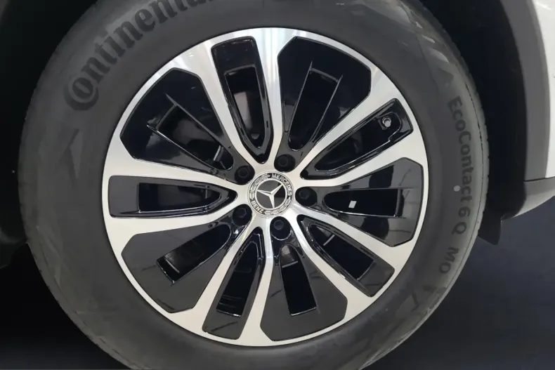Mercedes-Benz GLC 200 (Clasa GLC) din 2024 cu 4.446 km - oferta MER203214 - foto 4