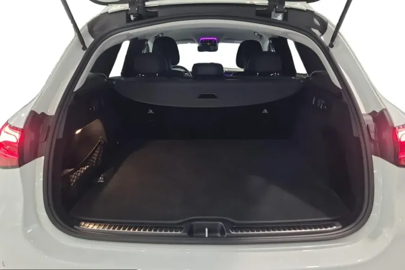 Mercedes-Benz GLC 200 (Clasa GLC) din 2024 cu 4.446 km - oferta MER203214 - foto 5