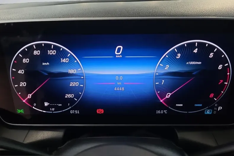 Mercedes-Benz GLC 200 (Clasa GLC) din 2024 cu 4.446 km - oferta MER203214 - foto 9