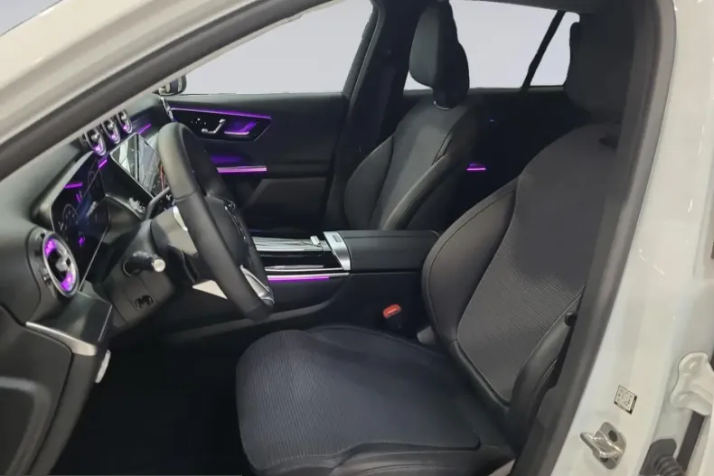 Mercedes-Benz GLC 200 (Clasa GLC) din 2024 cu 4.446 km - oferta MER203214 - foto 10