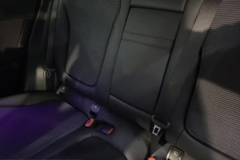 Mercedes-Benz GLC 200 (Clasa GLC) din 2024 cu 4.446 km - oferta MER203214 - foto 11