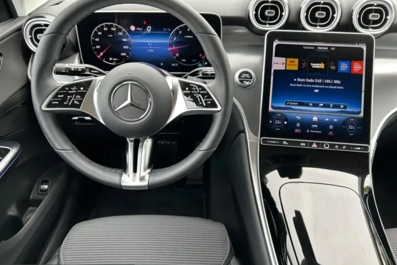 Mercedes-Benz GLC 200 (Clasa GLC) din 2024 cu 4.900 km - oferta MER203216 - foto 13