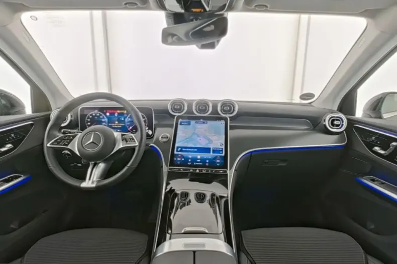 Mercedes-Benz GLC 200 (Clasa GLC) din 2024 cu 11.755 km - oferta MER203217 - foto 8