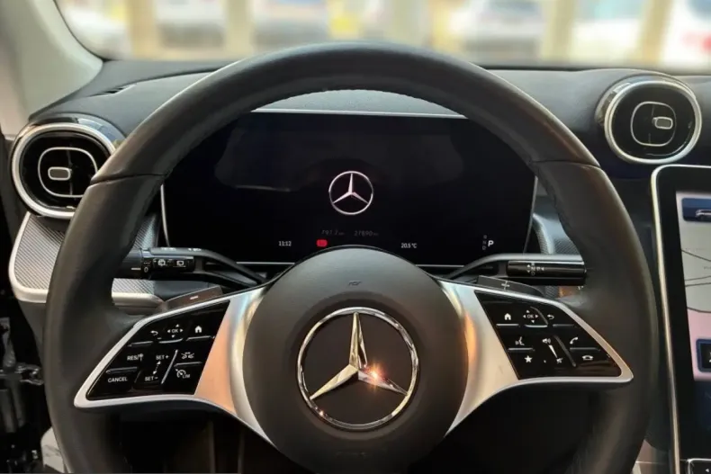 Mercedes-Benz GLC 200 (Clasa GLC) din 2024 cu 27.800 km - oferta MER203220 - foto 6