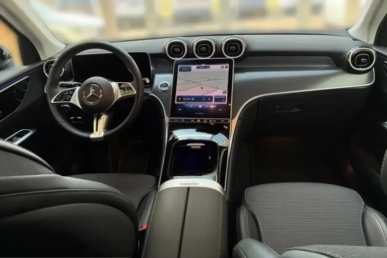 Mercedes-Benz GLC 200 (Clasa GLC) din 2024 cu 27.800 km - oferta MER203220 - foto 13