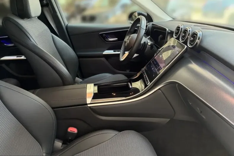 Mercedes-Benz GLC 200 (Clasa GLC) din 2024 cu 27.800 km - oferta MER203220 - foto 15