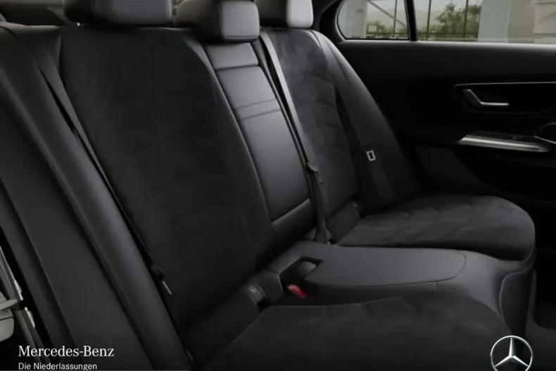 Mercedes-Benz E 400 (Clasa E) din 2025 cu 9.724 km - oferta MER203221 - foto 10