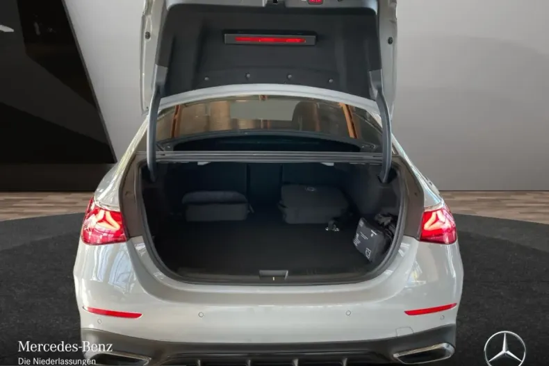 Mercedes-Benz E 400 (Clasa E) din 2025 cu 21.478 km - oferta MER203223 - foto 15