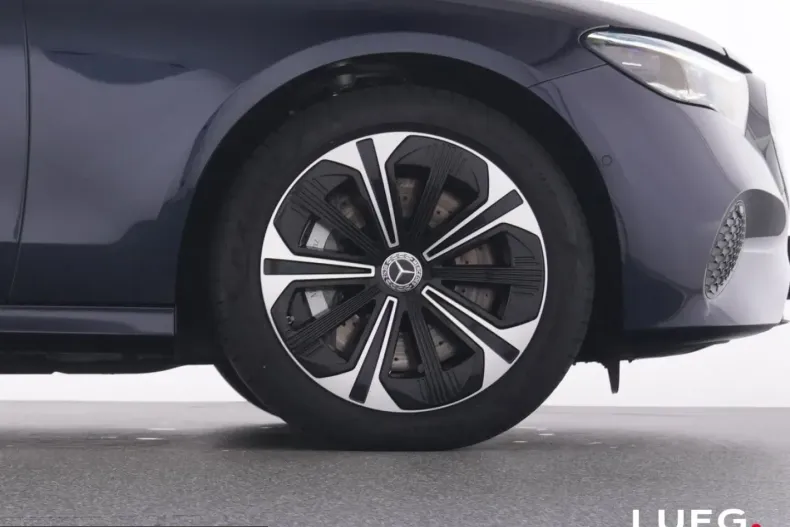 Mercedes-Benz E 300 (Clasa E) din 2025 cu 7.003 km - oferta MER203224 - foto 22