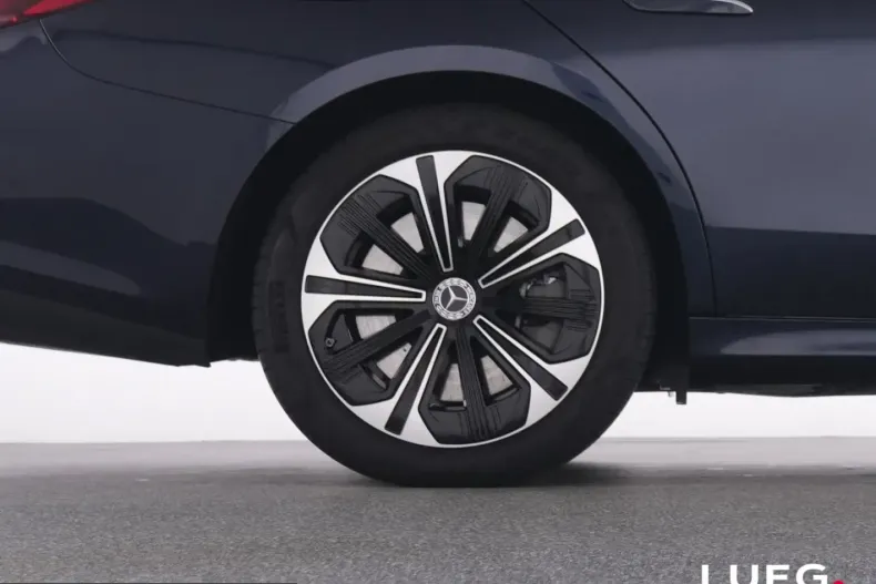 Mercedes-Benz E 300 (Clasa E) din 2025 cu 7.003 km - oferta MER203224 - foto 23