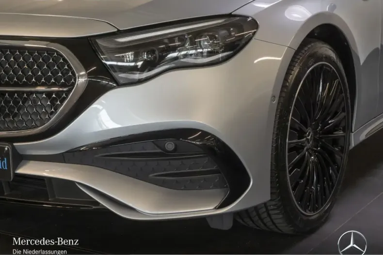 Mercedes-Benz E 300 (Clasa E) din 2025 cu 12.579 km - oferta MER203225 - foto 3