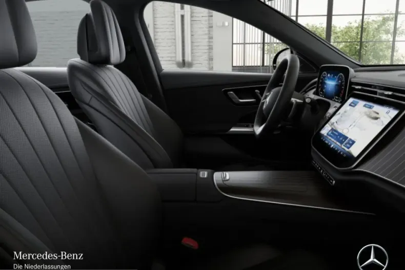 Mercedes-Benz E 300 (Clasa E) din 2025 cu 21.450 km - oferta MER203226 - foto 9