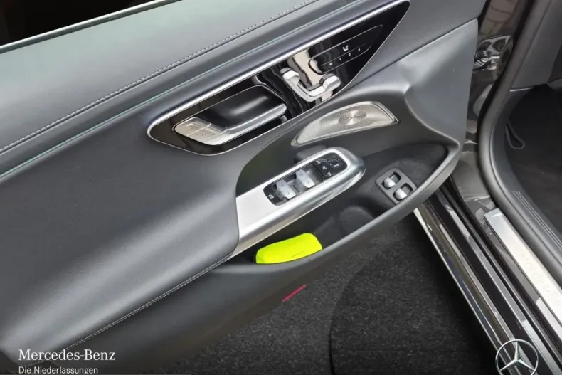 Mercedes-Benz E 300 (Clasa E) din 2025 cu 9.421 km - oferta MER203227 - foto 14