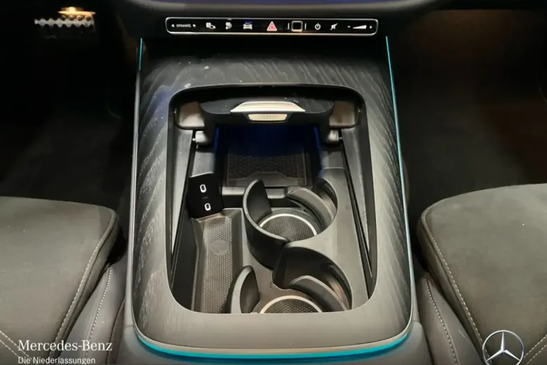 Mercedes-Benz E 300 (Clasa E) din 2025 cu 7.445 km - oferta MER203228 - foto 12