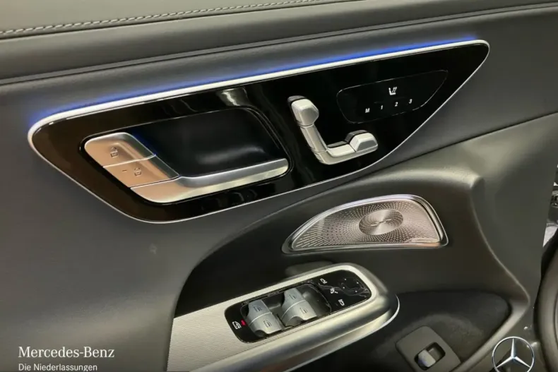 Mercedes-Benz E 300 (Clasa E) din 2025 cu 7.445 km - oferta MER203228 - foto 14