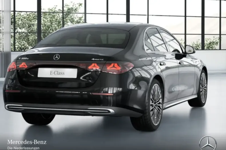 Mercedes-Benz E 300 (Clasa E) din 2025 cu 31.388 km - oferta MER203229 - foto 3