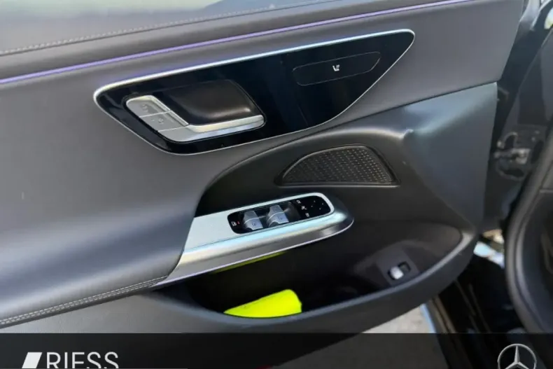 Mercedes-Benz E 300 (Clasa E) din 2025 cu 15.343 km - oferta MER203230 - foto 4