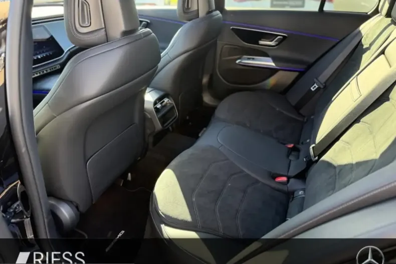 Mercedes-Benz E 300 (Clasa E) din 2025 cu 15.343 km - oferta MER203230 - foto 6