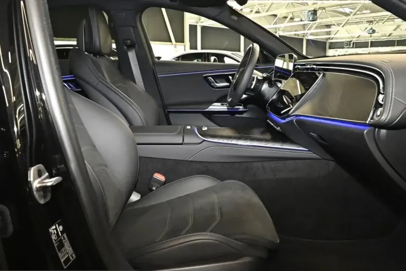 Mercedes-Benz E 300 (Clasa E) din 2025 cu 8.989 km - oferta MER203234 - foto 2