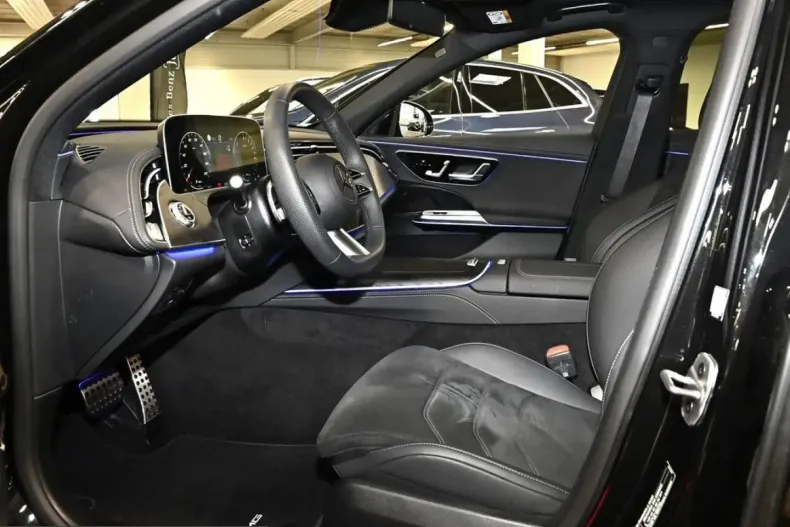 Mercedes-Benz E 300 (Clasa E) din 2025 cu 8.989 km - oferta MER203234 - foto 7