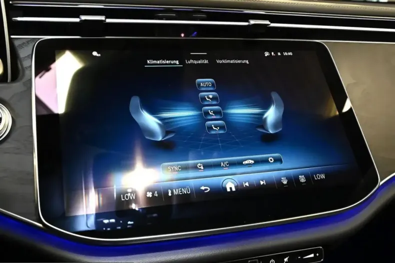 Mercedes-Benz E 300 (Clasa E) din 2025 cu 8.989 km - oferta MER203234 - foto 10