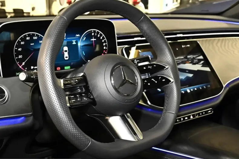 Mercedes-Benz E 300 (Clasa E) din 2025 cu 8.989 km - oferta MER203234 - foto 20