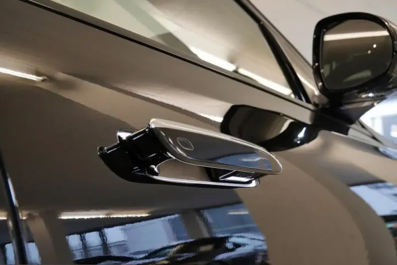 Mercedes-Benz E 300 (Clasa E) din 2025 cu 9.892 km - oferta MER203235 - foto 7