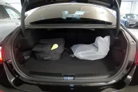 Mercedes-Benz E 300 (Clasa E) din 2025 cu 9.892 km - oferta MER203235 - foto 9