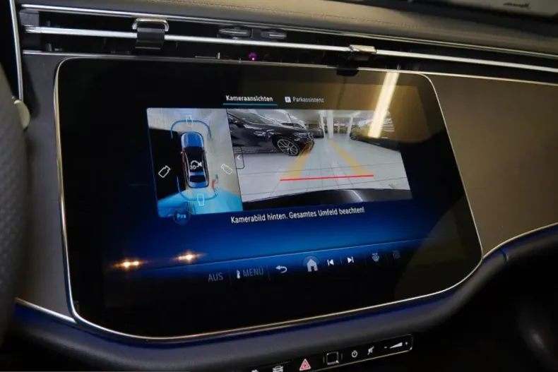 Mercedes-Benz E 300 (Clasa E) din 2025 cu 9.892 km - oferta MER203235 - foto 12