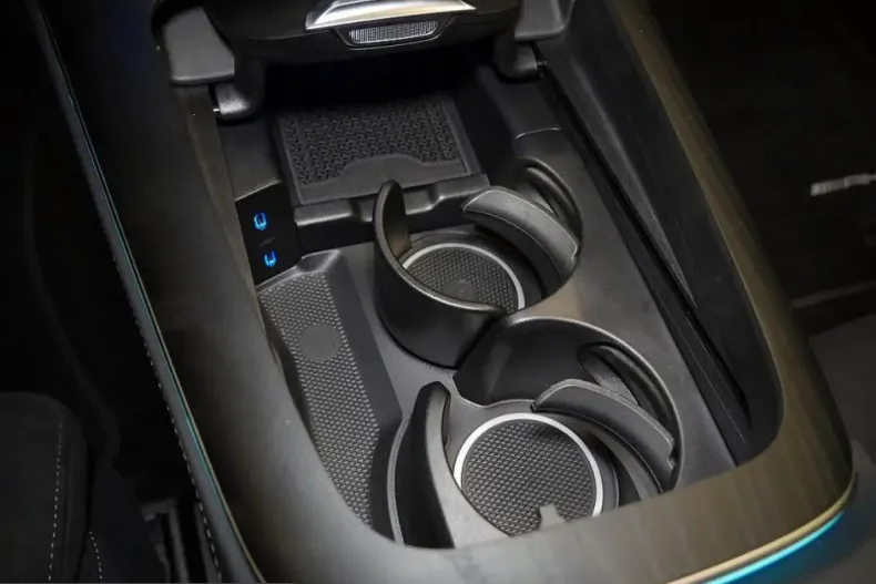 Mercedes-Benz E 300 (Clasa E) din 2025 cu 9.892 km - oferta MER203235 - foto 17