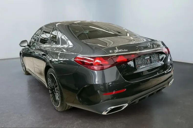 Mercedes-Benz E 300 (Clasa E) din 2025 cu 12.000 km - oferta MER203236 - foto 3