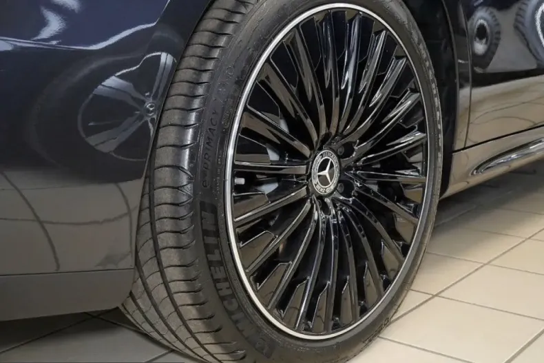 Mercedes-Benz E 300 (Clasa E) din 2025 cu 12.000 km - oferta MER203236 - foto 9